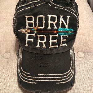 Born free hat